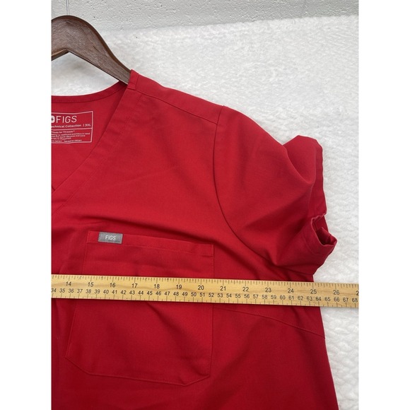 Figs Scrub Set Women's Catarina Top, Kade Pants - Winning Red "The Set" Size XXL - Picture 3 of 11